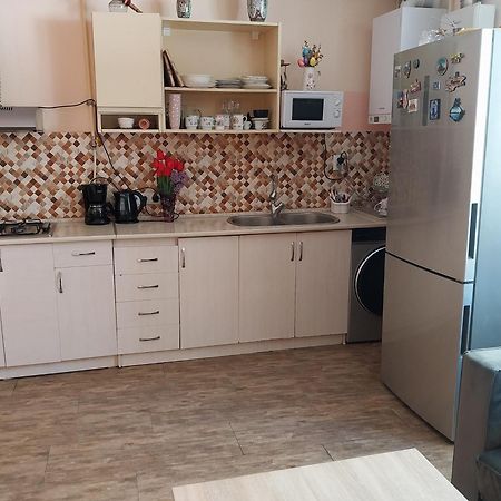יירבאן Like Home Guesthouse & Tours מראה חיצוני תמונה