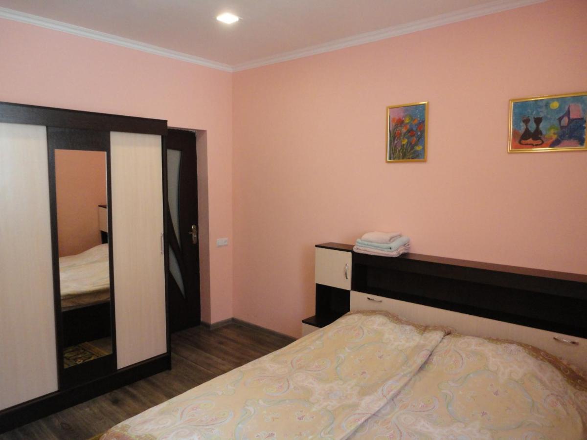 יירבאן Like Home Guesthouse & Tours מראה חיצוני תמונה