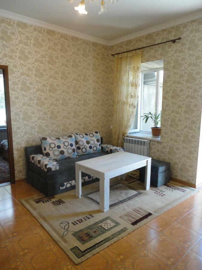 יירבאן Like Home Guesthouse & Tours מראה חיצוני תמונה