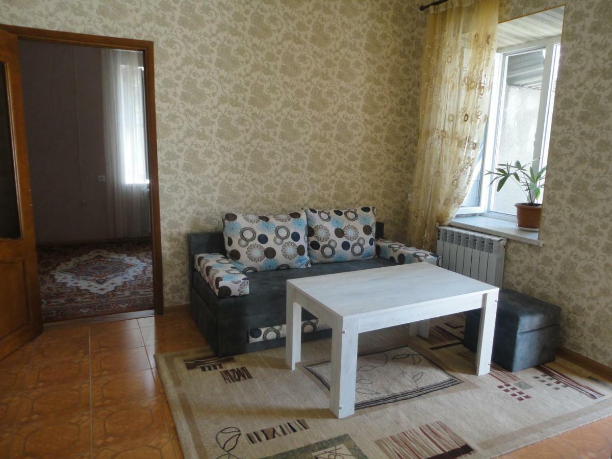 יירבאן Like Home Guesthouse & Tours מראה חיצוני תמונה